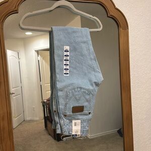 Wrangler Slim Fit High Wasted Jeans